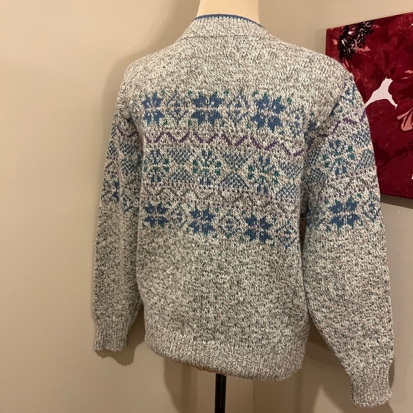 Vintage LL Bean Nordic Fair Isle Sweater Wool Blend Gray Green, size Med - Picture 4 of 5